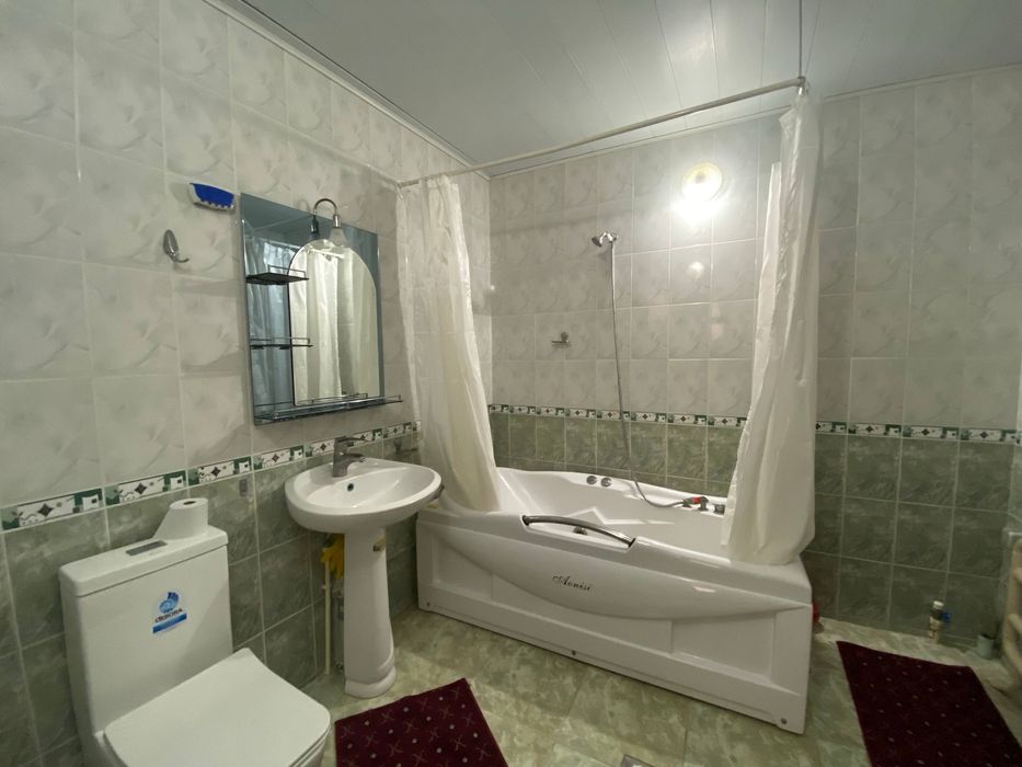 Shaharning markazida ajoyib ixcham hovli