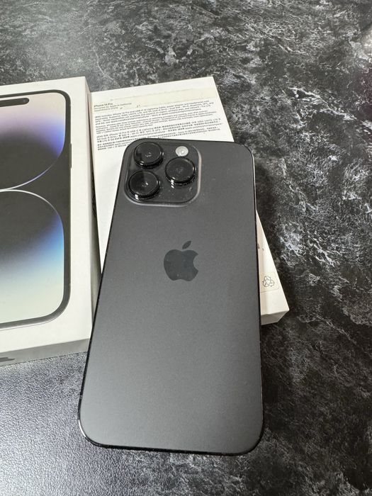iPhone 14 pro в идеальном состоянии