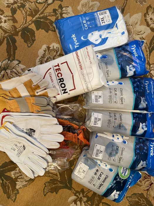 Продам спецодежду новая