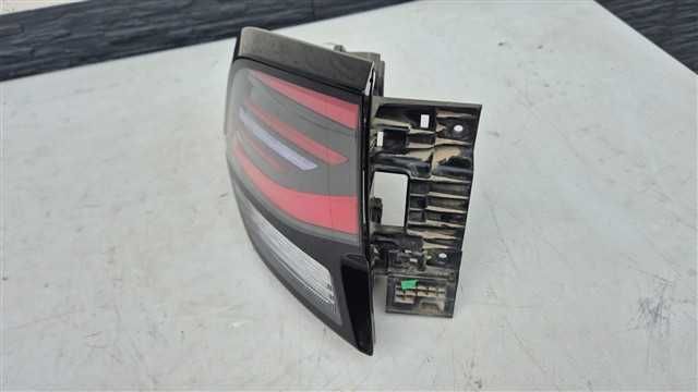 Lampa Stop stanga pe aripa Kia Sportage 5 NQ5 GT-Line cod 92401-R2100