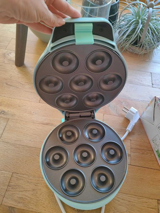 Уред за понички гофрети Bestron