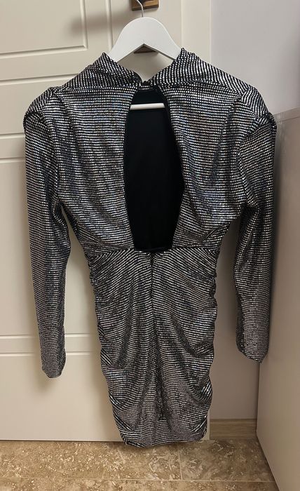 Ефектна рокля размер S