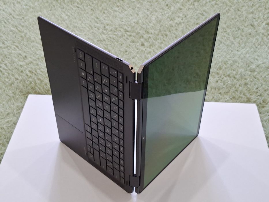 Ноутбук HP Spectre x360