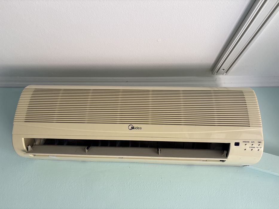 Работещ климатик Midea 9000 btu
