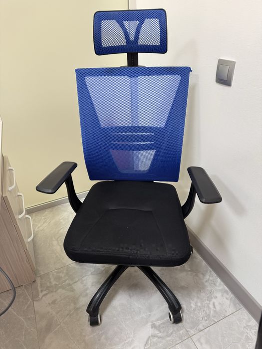 Срочно продам офисную мебель