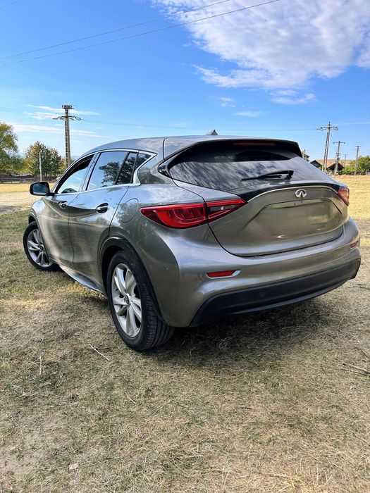 INFINITI Q30 2016 — imagine 4