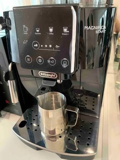 Кофемашина DeLonghi ECAM220.21.BG! Твоя чашка вдохновения!