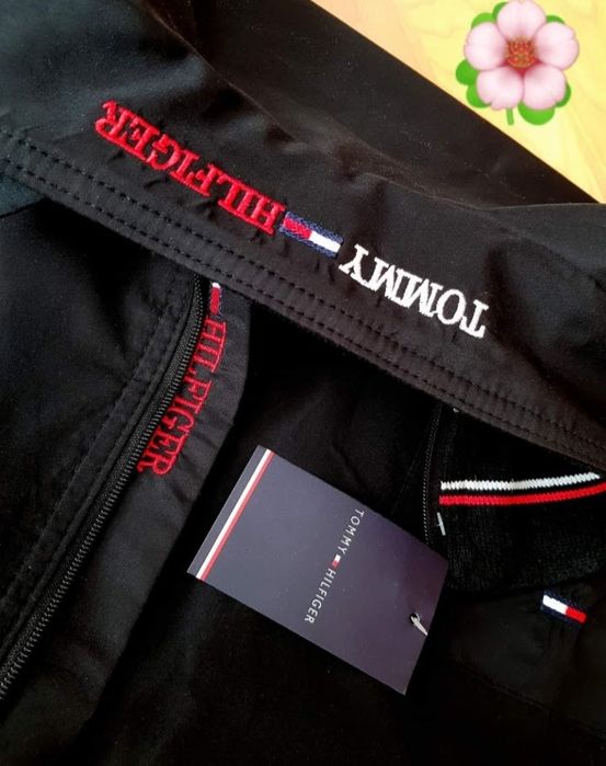Jachetă impermeabila TH,buzunare, logo brodat, diverse marimi