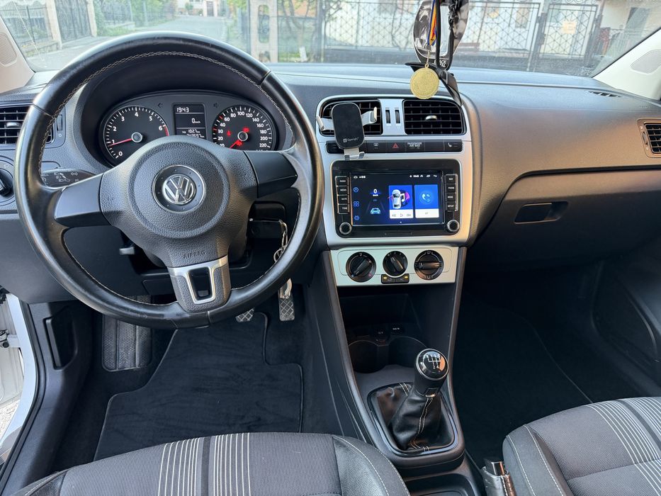 VOLKSWAGEN Polo 2013 — imagine 5