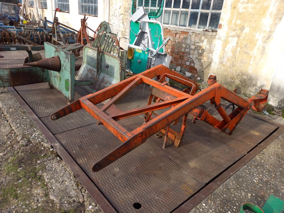 Incarcator frontal tractor utb universal fiat