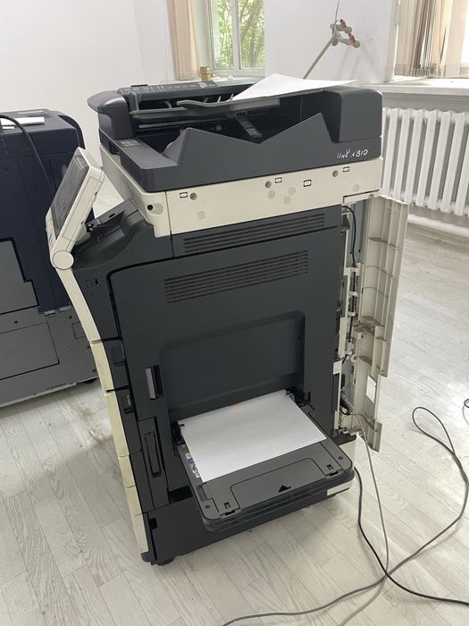 Офисный принтер Konica Minolta bizhub C454e
