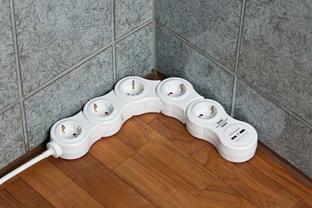 Удлинитель Brennenstuhl Vario Power с функцией зарядки через USB