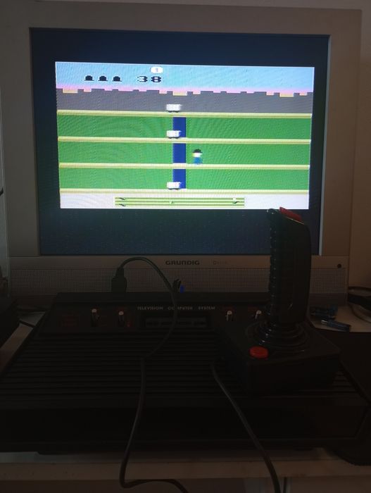 Consola Atari 2600 clona anii 90