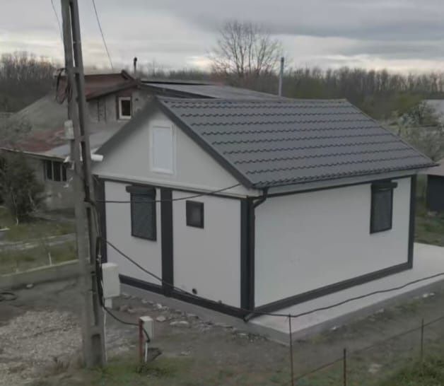 Vindem containere tip căsuța