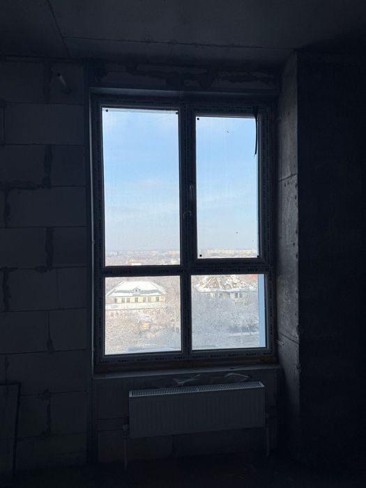 Продаю оконные рамы со стеклом