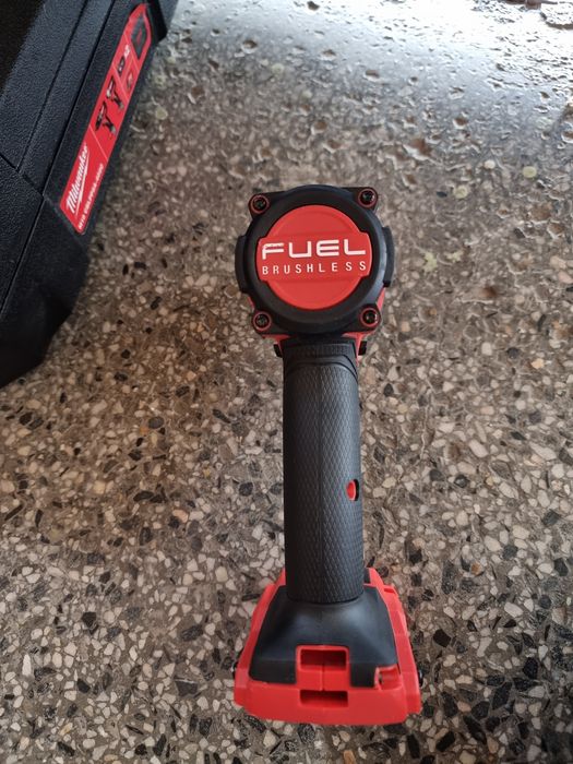 Ударен винтоверт импакт milwaukee m18 fid3