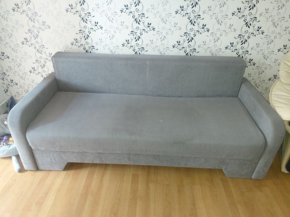 Vând canapea extensibila