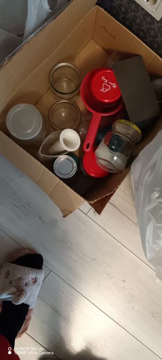 Банки разные отдам бесплатно