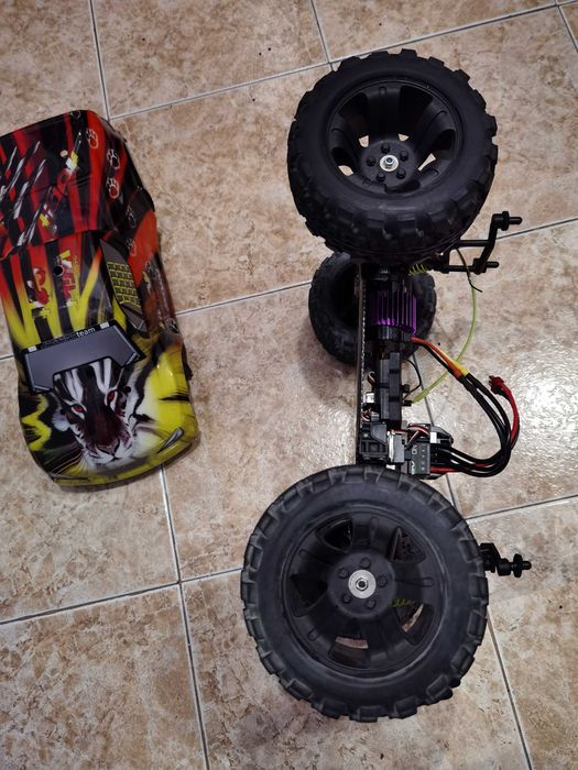 RC CAR Радиоуправляем модел JAMARA Tiger Monstertruck 4WD 1:10 гр ...