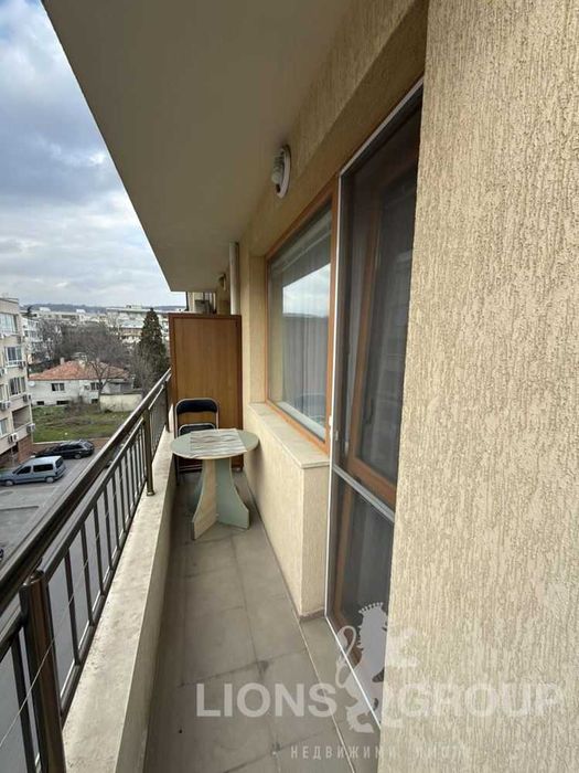 Под наем уютен и светъл двустаен апартамент