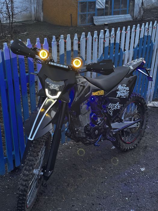 Продам эндуро 300 на 175fmm