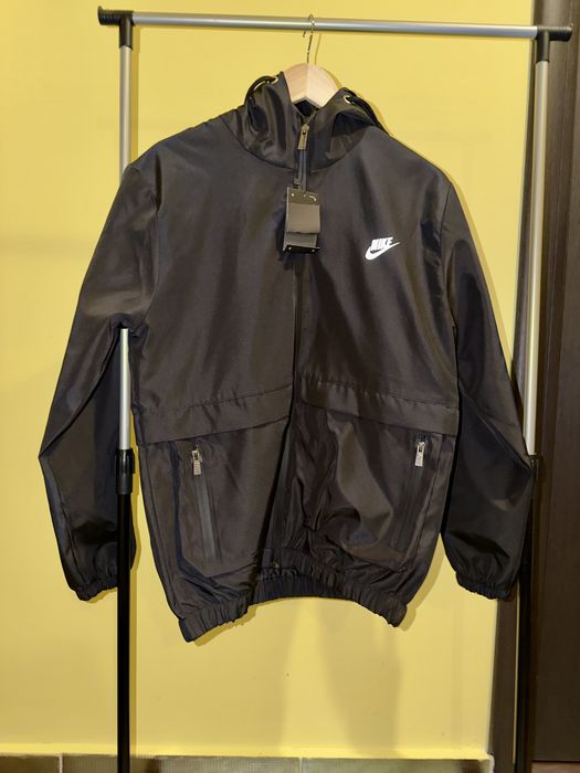 Jacheta Nike dri-fit windbreaker (fâș) nou (M-XXL) livrare oriunde