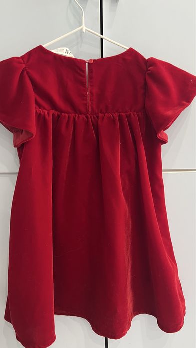 Платье красное на девочку