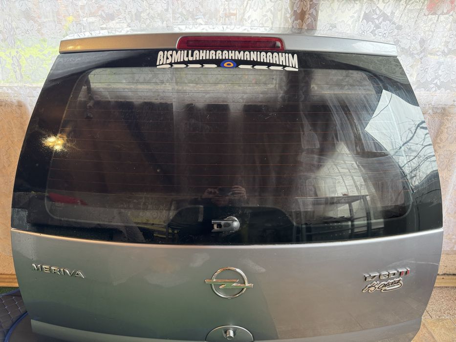 Заден капак за опел мерива 1.7