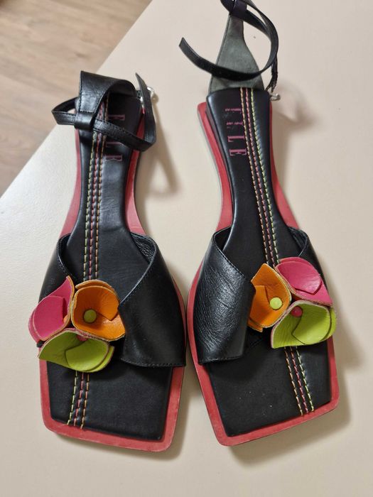 Дамски сандал ELLE