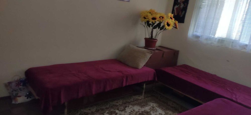 Къща с двор, лозе, басейн, беседка, кладенец с. Козаревец (Ст Загора)