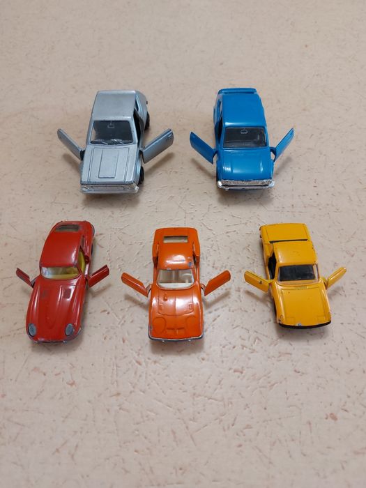 Стари метални колички Polistil и Siku