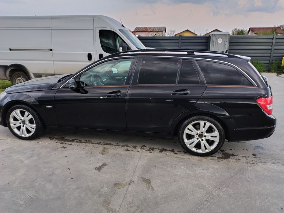 Mercedes C220 CDI 2012 • Distribuție + Ambreiaj schimbate • Motor 2.2 Diesel