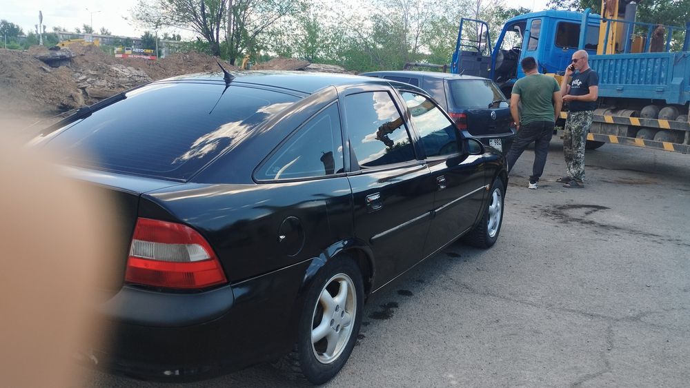 Продам авто Опель вектра б