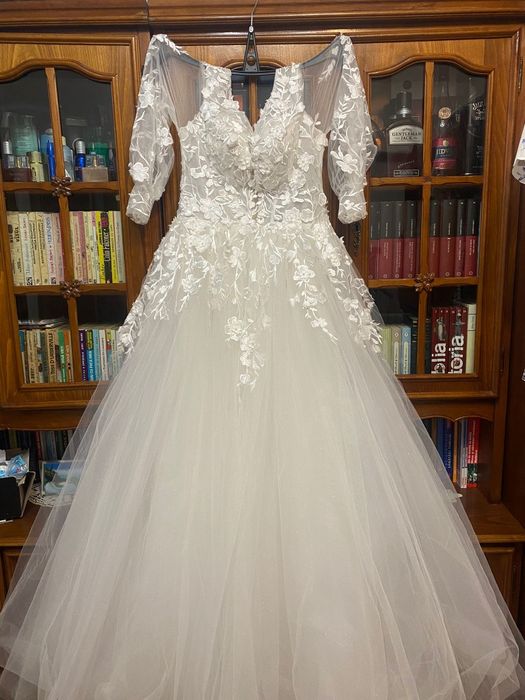 Vând rochie de mireasă