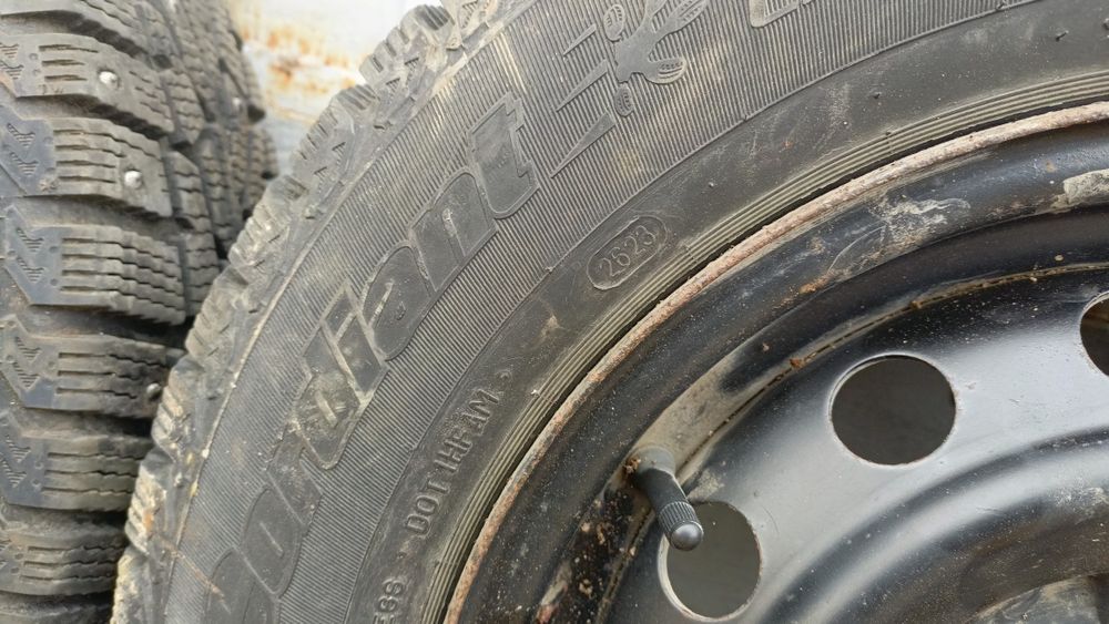 Зимние шины с дисками 185/70r14