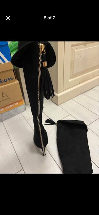 Cizme din imitatie de piele, masura 39, cu fermoar pe spate auriu si toc, super elegante