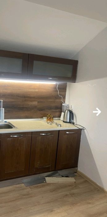 Обзаведен 2 стаен тухлен апартамент в центъра до метро.