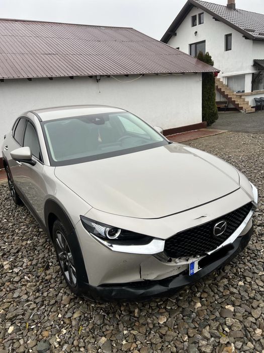 Mazda CX30 hibrid, avariat, AVARIATE