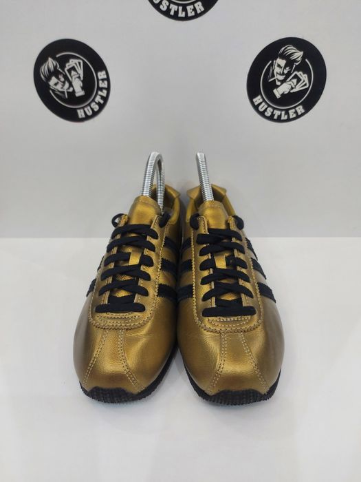 Дамски маратонки ADIDAS. Номер 36
