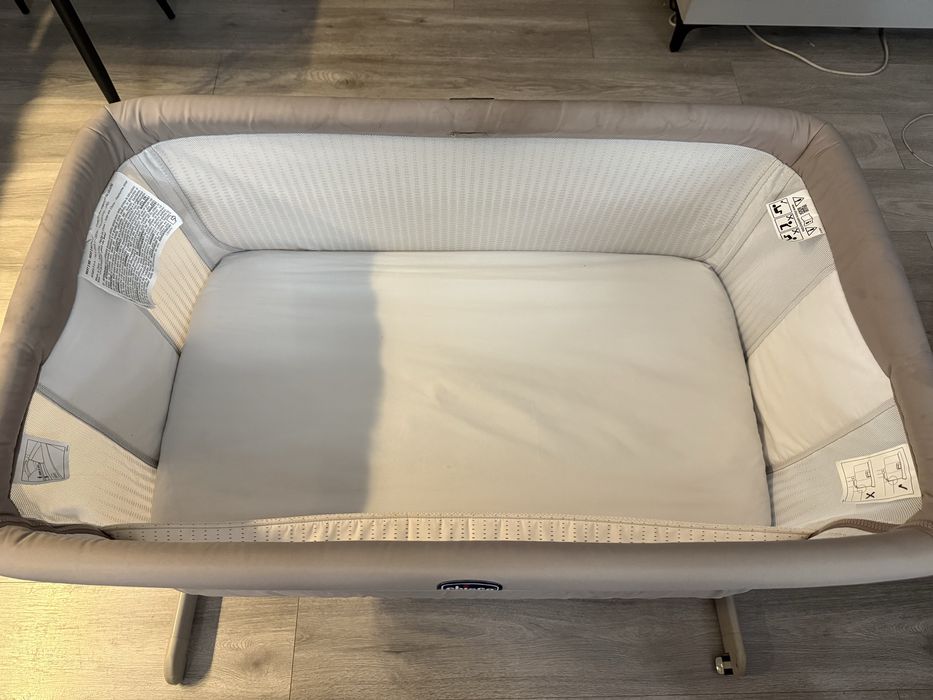Co-sleeper Chicco next to me reglabil pe inaltime - de vanzare