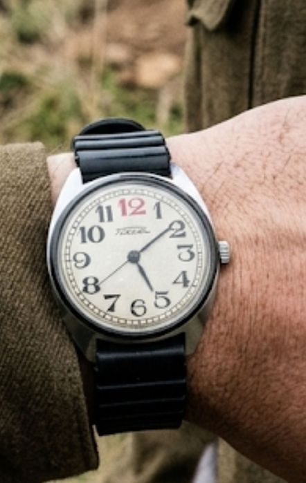 Винтажные ретро наручные часы СССР Ракета, Восток