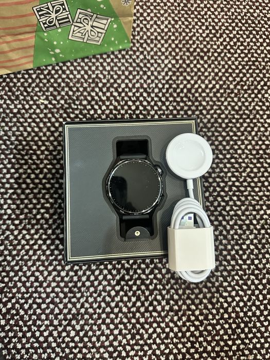 Продавам чисто нов Smartwatch Huawei Watch GT 6 с пълна гаранция