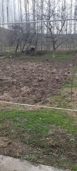 Yer sotiladi srochno narxi kelishiladi