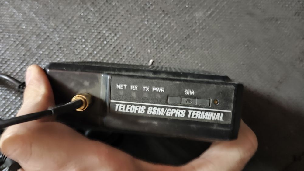 RX102-R2 – промышленный GSM-модем