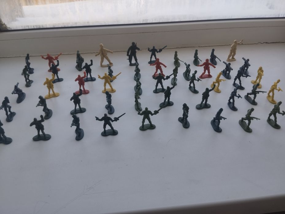 Солдатики,не биты не крашеные