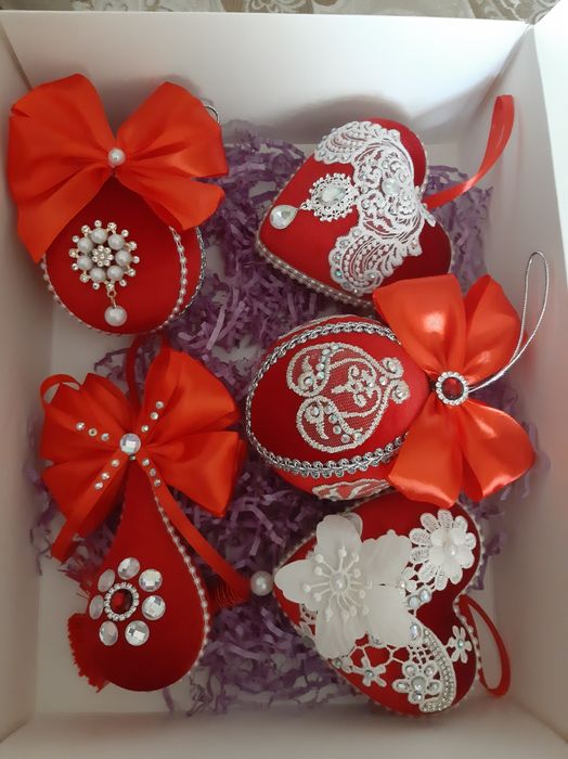 Новогодние игрушки