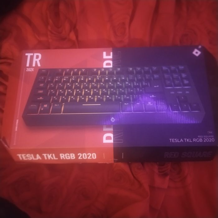 Продам клавиотуку tesla tklrgb2020