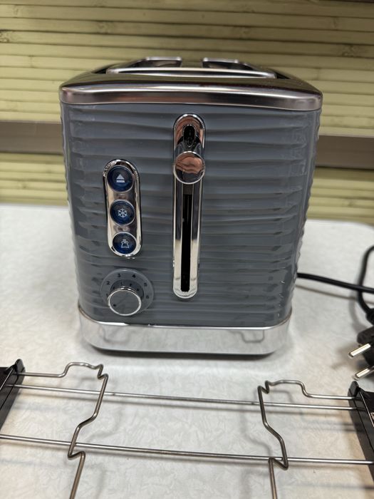 Тостер Russell Hobbs сив