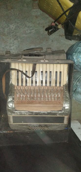 Аккордеоны,баяны на запчасти