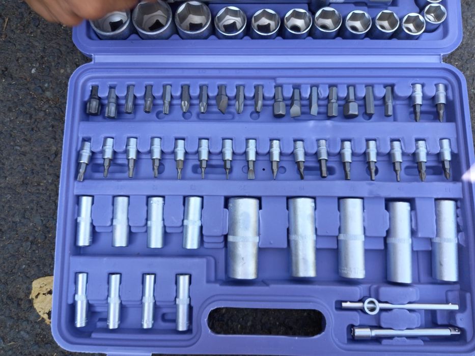 Trusa universala de scule. 108 piese. Noua!